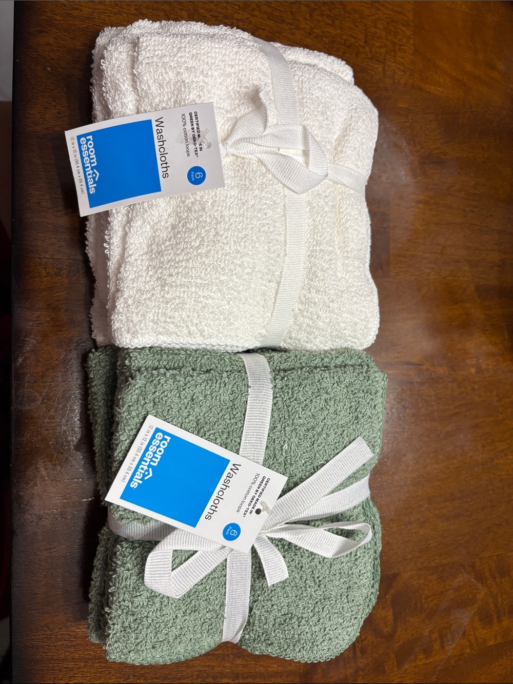 Room Essentials Two-Pack Washcloths - White & Sage
